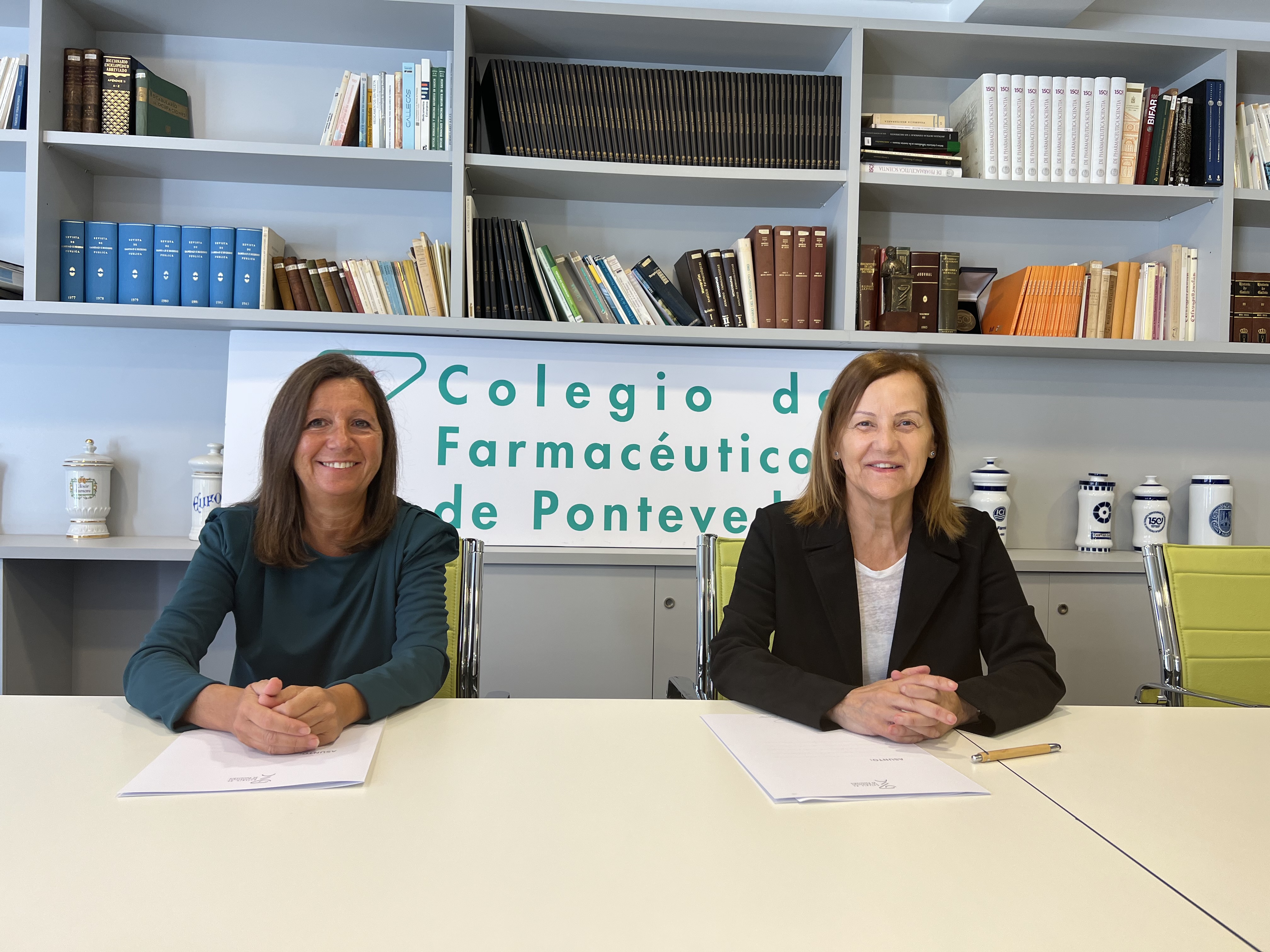 Firma de un convenio con la Asociación Española Contra el Cáncer en Pontevedra - Colegio de Farmacéuticos de Pontevedra